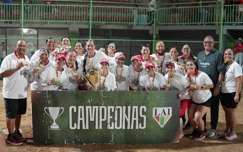 grupo de personas equipo sóftbol femenino