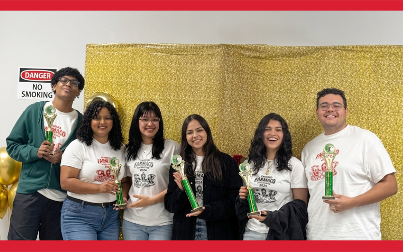 Grupo de estudiantes en Farmaco Olimpiadas