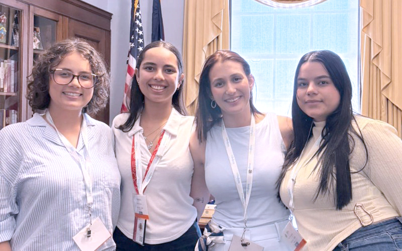 Blanca Cancel Fonseca, Tanya Tapia Acevedo, Leilani López Muñoz y Amanda López Rivera