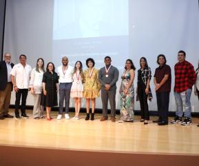 Reconocen a estudiantes de Comunicación con la Medalla Rafael Delgado Márquez