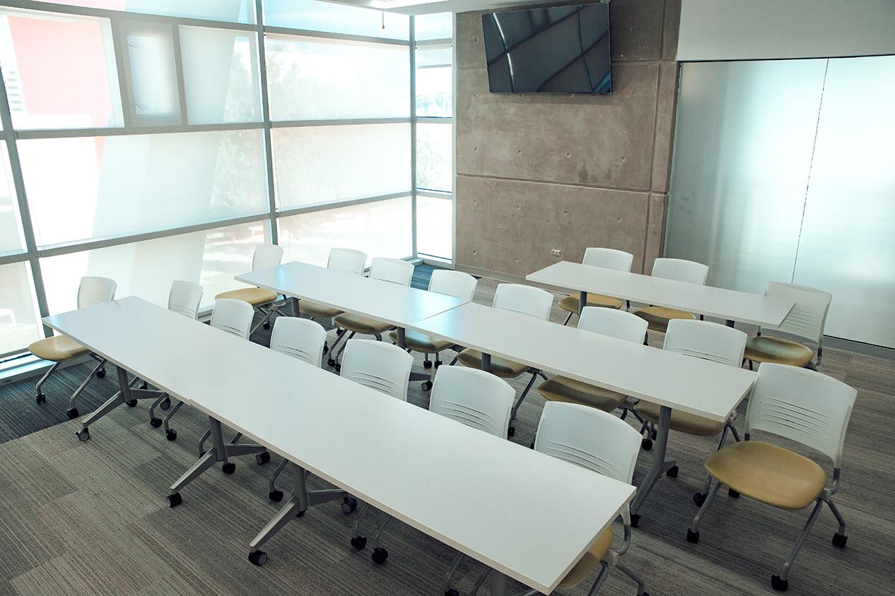 Sala de la Comunidad en biblioteca Jesús T. Piñero